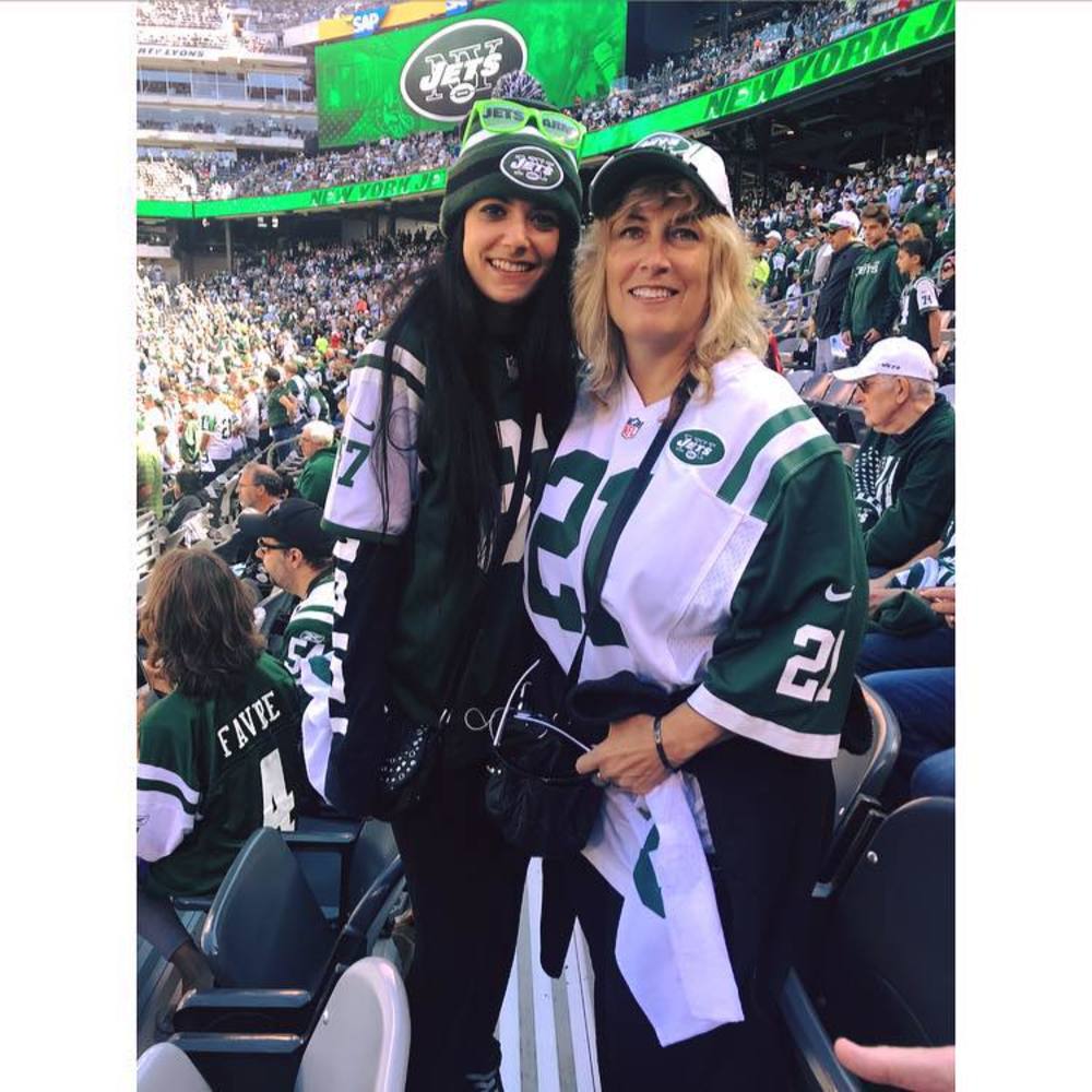 Meet your Posher, Danielle